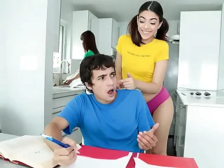 FILTHY FAMILY - Stepmom Lexi Luna FFM Triumvirate Round Conform Pleasure & Ricky Spanish